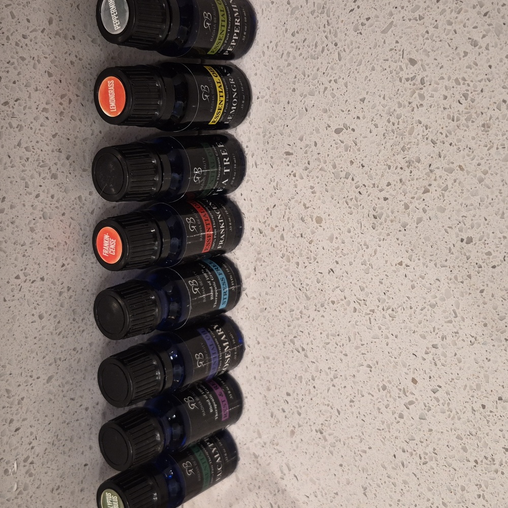 Radha Beauty Oils 8